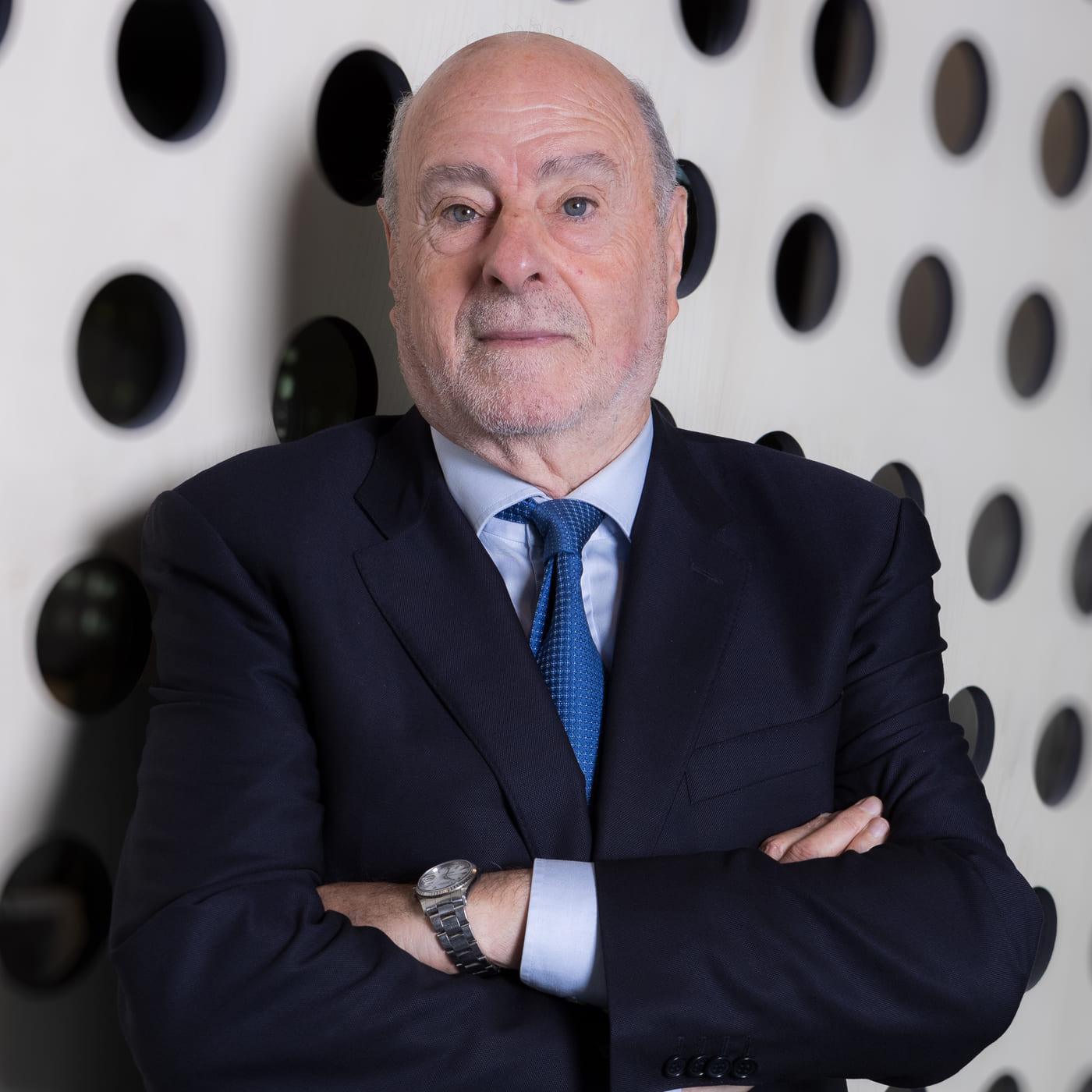 Retrato de Angel Oyarzun