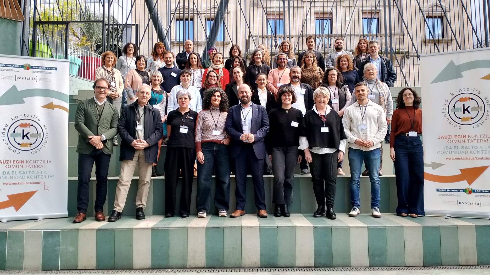 Fotografía de grupo del equipo de Grupo Asegi